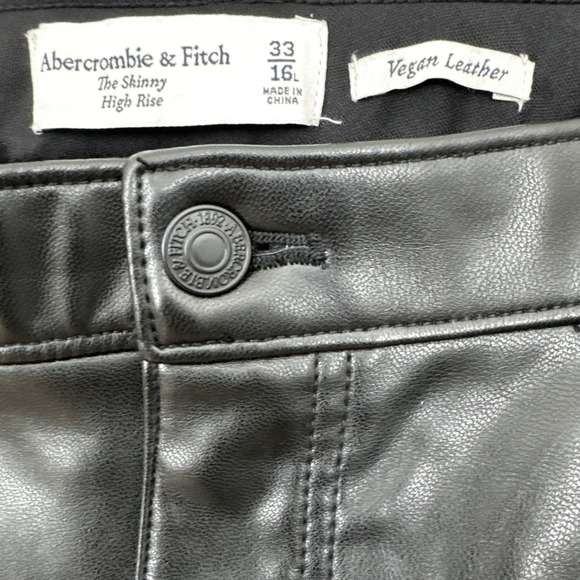 Abercrombie & Fitch The Skinny High Rise SZ 16 Black Vegan Leather Pants Curve ❤ - Picture 5 of 13